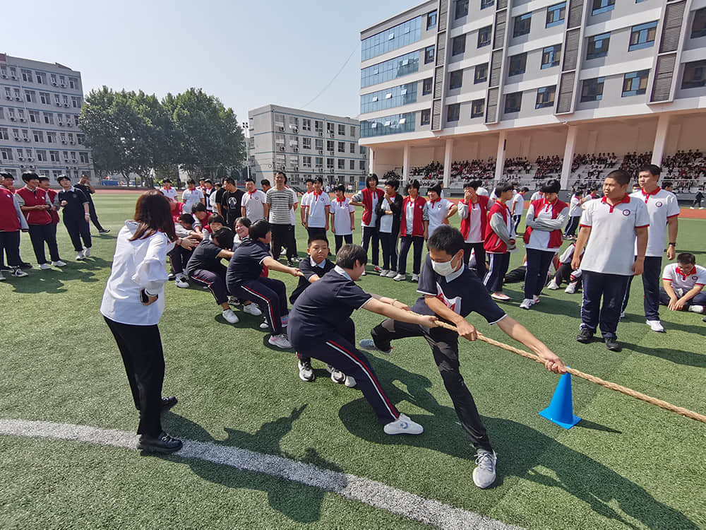 揮灑運動激情 放飛青春夢想 -石家莊私立第一中學秋季趣味運動會圓滿召開