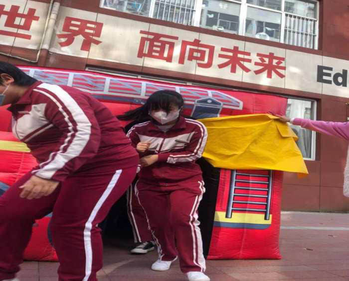 石家莊私立第一中學幼兒園“大手拉小手 幸福平安行”消防安全逃生親子演練活動圓滿成功！