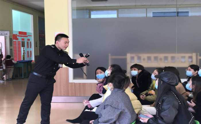 石家莊私立第一中學幼兒園“大手拉小手 幸福平安行”消防安全逃生親子演練活動圓滿成功！