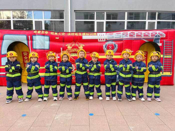 石家莊私立第一中學幼兒園“大手拉小手 幸福平安行”消防安全逃生親子演練活動圓滿成功！