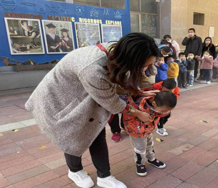 石家莊私立第一中學幼兒園“大手拉小手 幸福平安行”消防安全逃生親子演練活動圓滿成功！