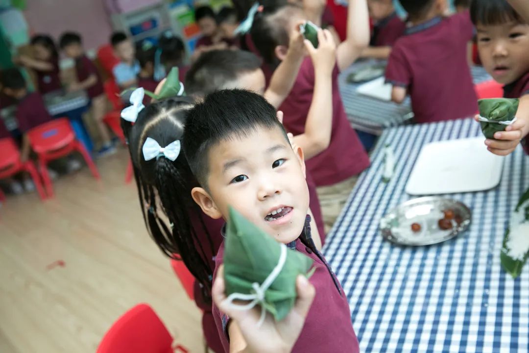 童心向黨慶六一 家校共育過端午--私立一中附屬幼兒園云端兒童節(jié)活動