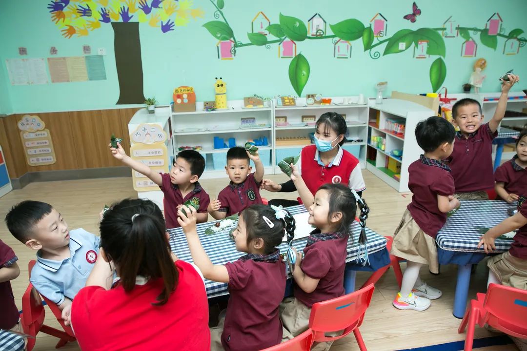 童心向黨慶六一 家校共育過端午--私立一中附屬幼兒園云端兒童節(jié)活動