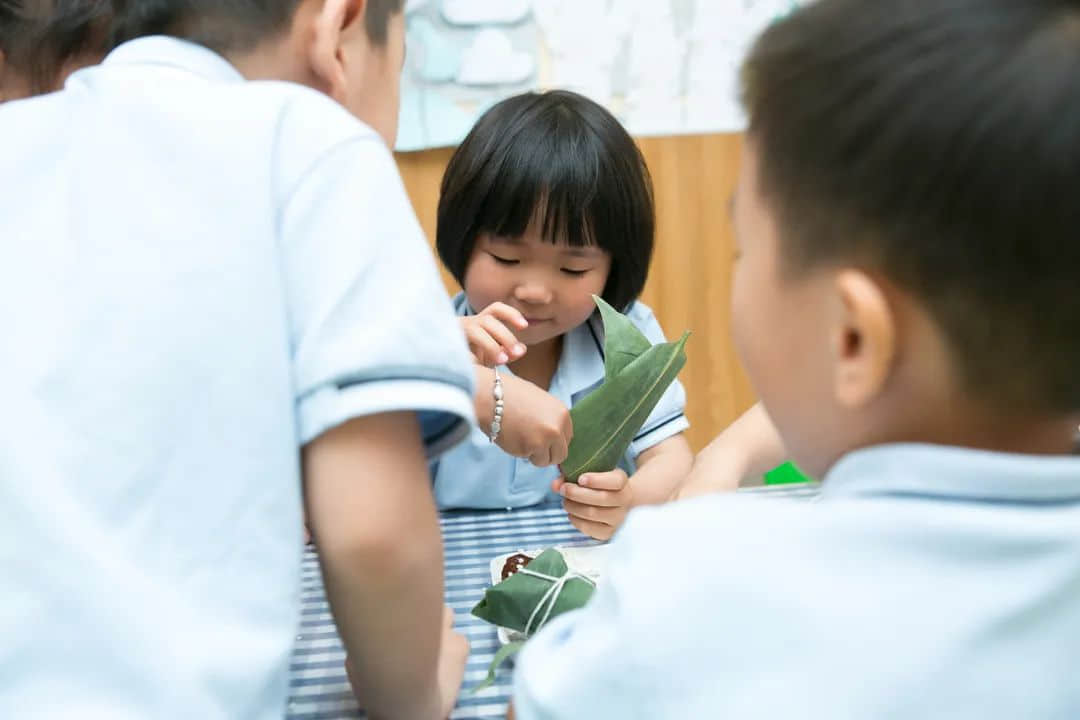 童心向黨慶六一 家校共育過端午--私立一中附屬幼兒園云端兒童節(jié)活動