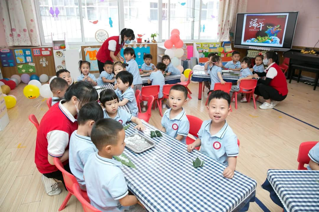 童心向黨慶六一 家校共育過端午--私立一中附屬幼兒園云端兒童節(jié)活動