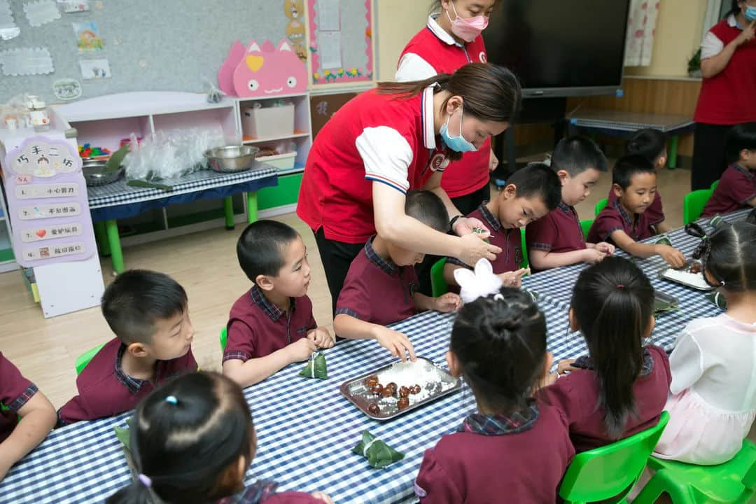 童心向黨慶六一 家校共育過端午--私立一中附屬幼兒園云端兒童節(jié)活動