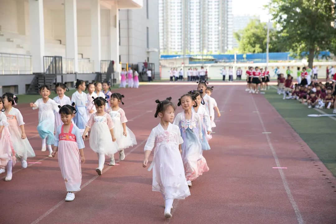 童心向黨慶六一 家校共育過端午--私立一中附屬幼兒園云端兒童節(jié)活動