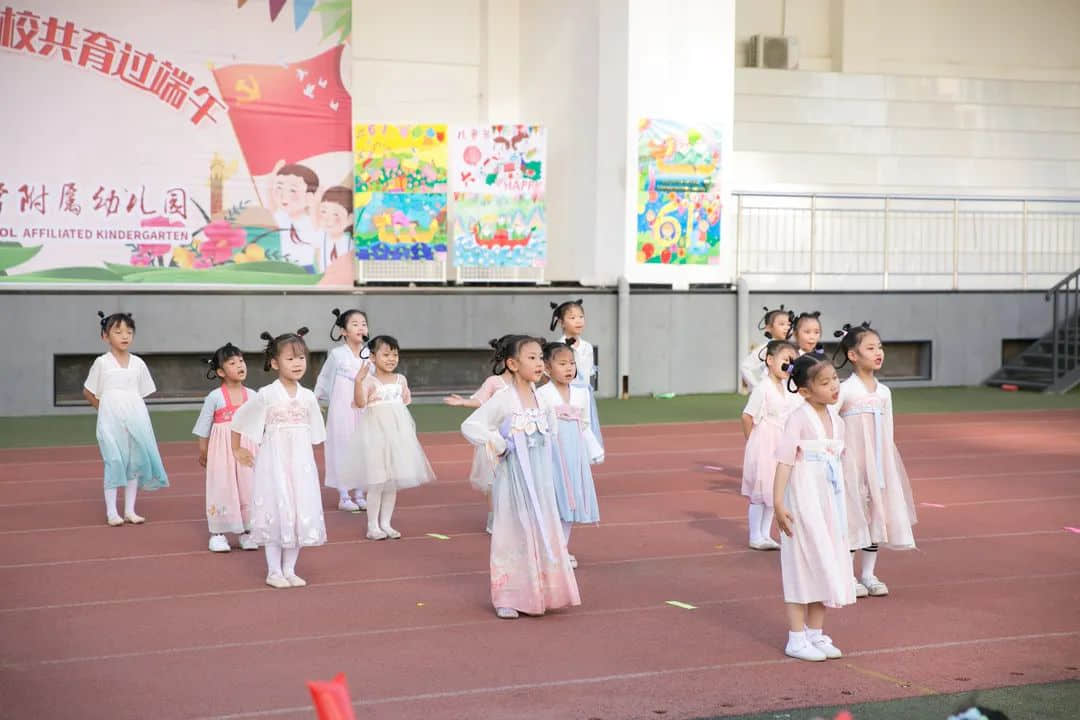 童心向黨慶六一 家校共育過端午--私立一中附屬幼兒園云端兒童節(jié)活動