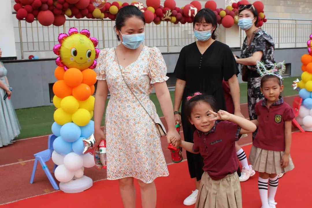 【畢業(yè)季】惜別 感恩 起航 一路成長—私立一中附屬幼兒園大班畢業(yè)盛典