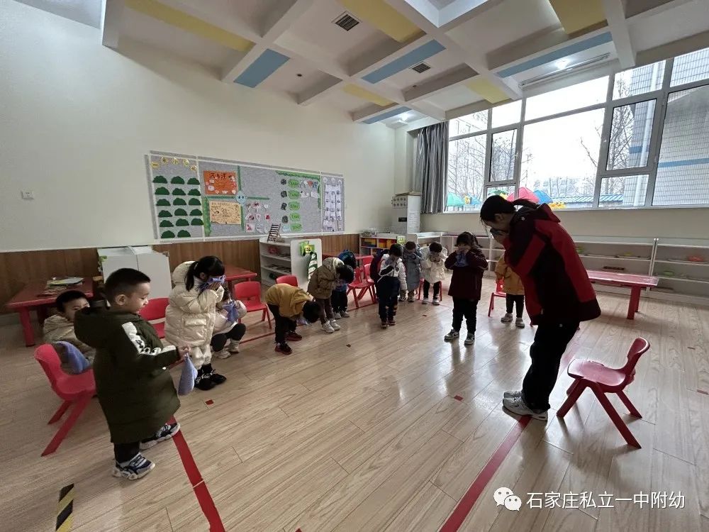 【幼之育】“消防安全 我們在行動”——私立一中幼兒園消防逃生演練活動