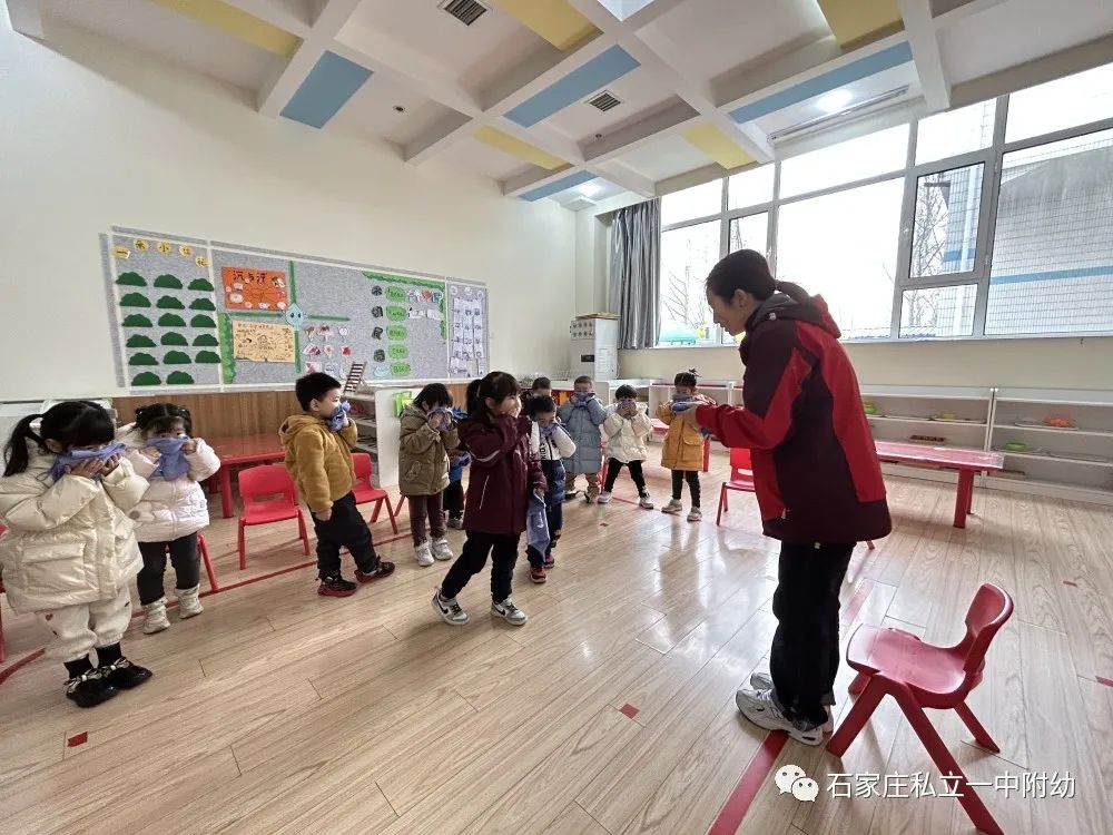 【幼之育】“消防安全 我們在行動”——私立一中幼兒園消防逃生演練活動