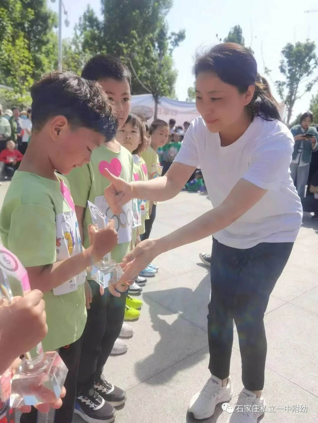 【親子運(yùn)動(dòng)會(huì)】石家莊市私立第一中學(xué)幼兒園首屆親子馬拉松——為愛(ài)奔跑，勇敢做自己