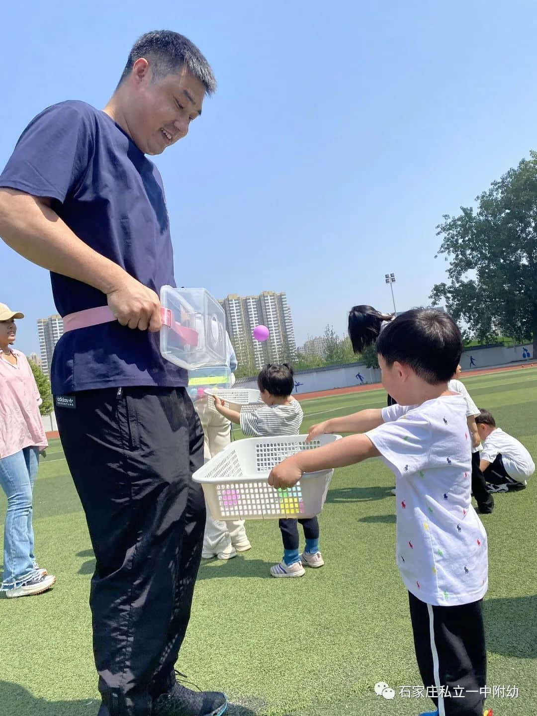 【親子運動會】石家莊市私立第一中學(xué)幼兒園親子運動會——為愛奔跑，勇敢做自己