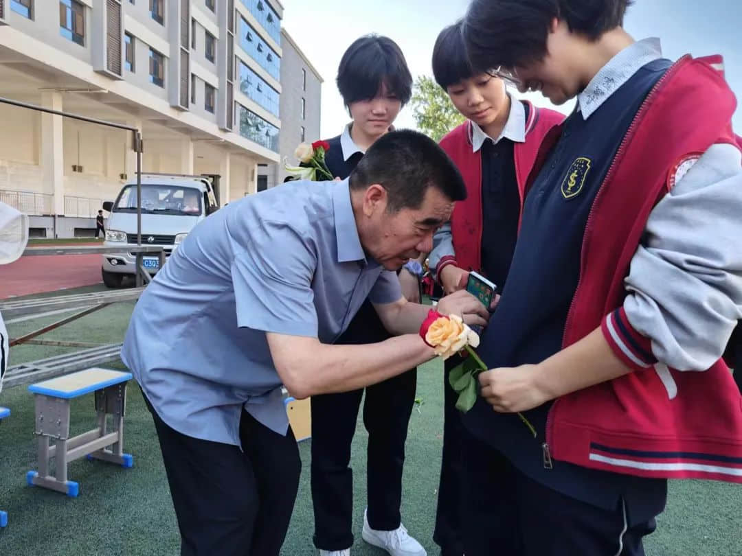 少年乘風(fēng)去 未來皆可期丨初三年級畢業(yè)典禮暨中考沖刺大會