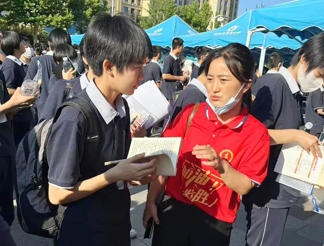 石家莊私立一中祝全市中考學(xué)子金榜題名！