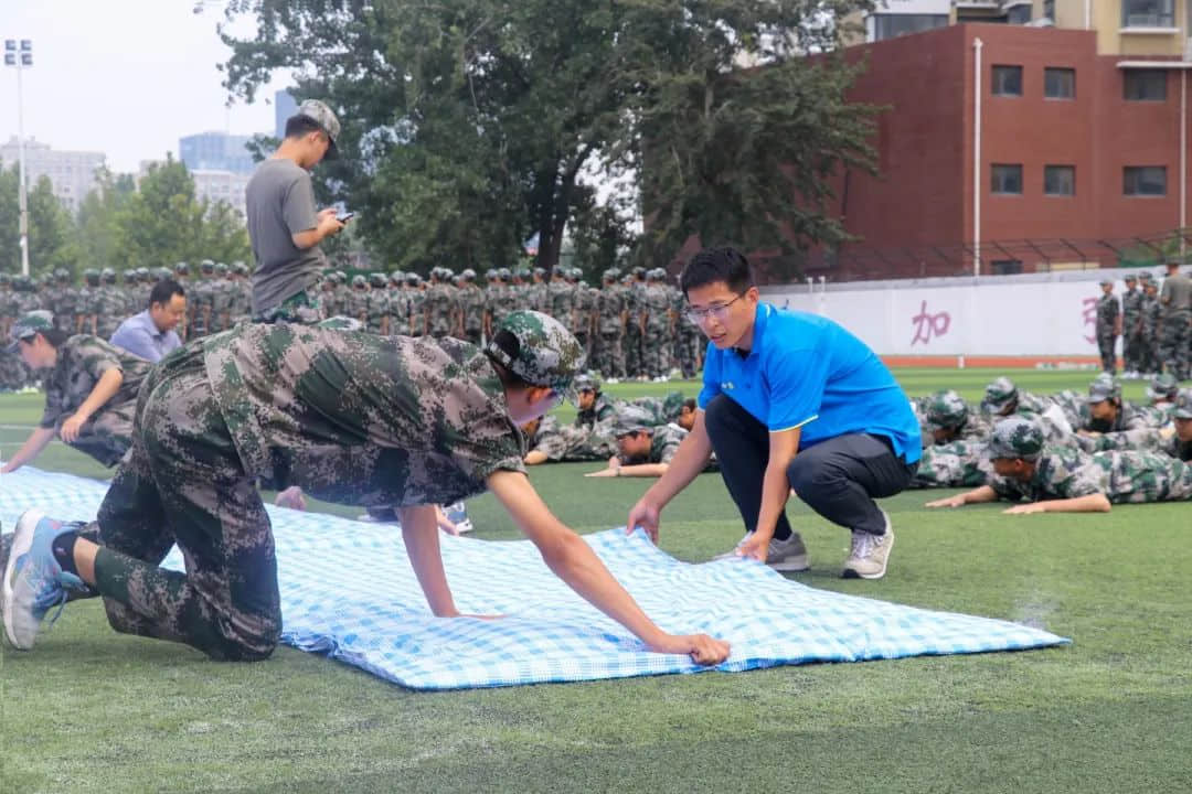 展颯爽英姿 壯青春之志丨軍訓進行時