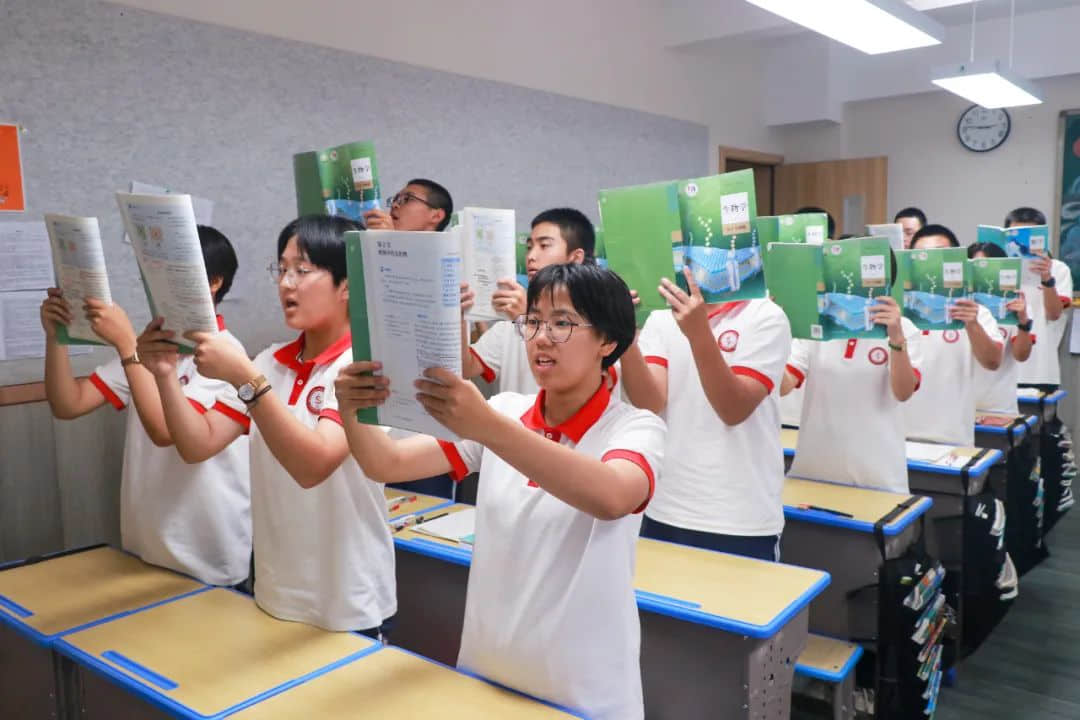 書聲瑯瑯沐朝陽 立志勤學共韶華丨早讀之星風采展示