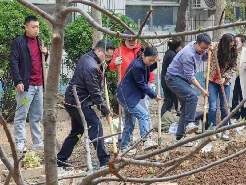 【立小?生命教育】尋味種植園 探秘中草藥｜三年級(jí)百草園種植課程開(kāi)啟儀式