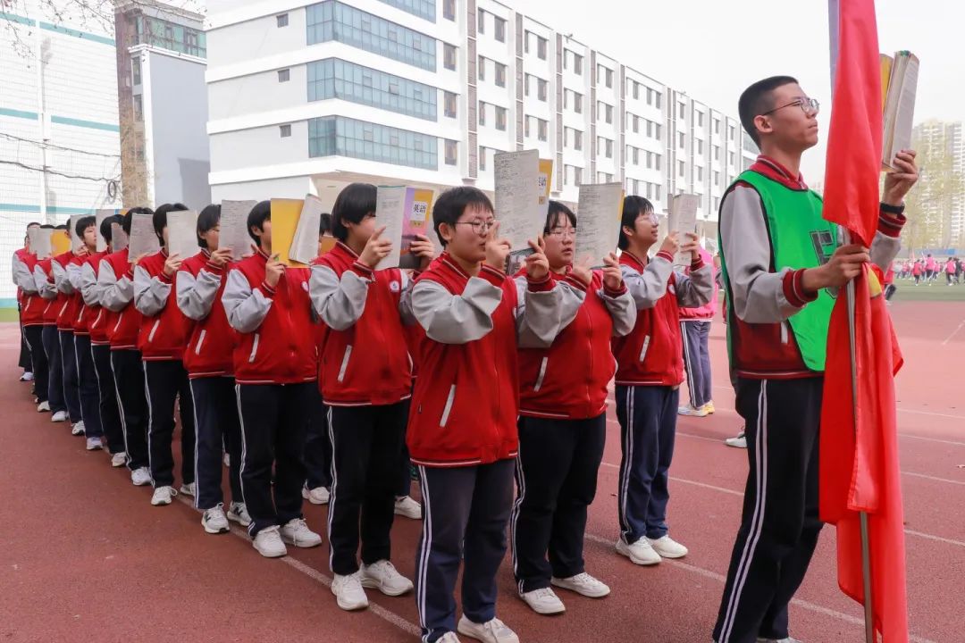 青春不問西東 奮斗自成芳華丨高一年級師生共同備戰(zhàn)調(diào)研考試