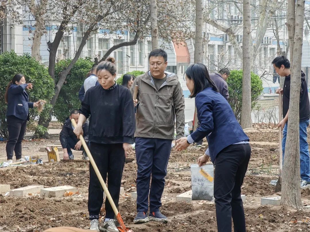 【立小?生命教育】尋味種植園 探秘中草藥｜三年級(jí)百草園種植課程開(kāi)啟儀式