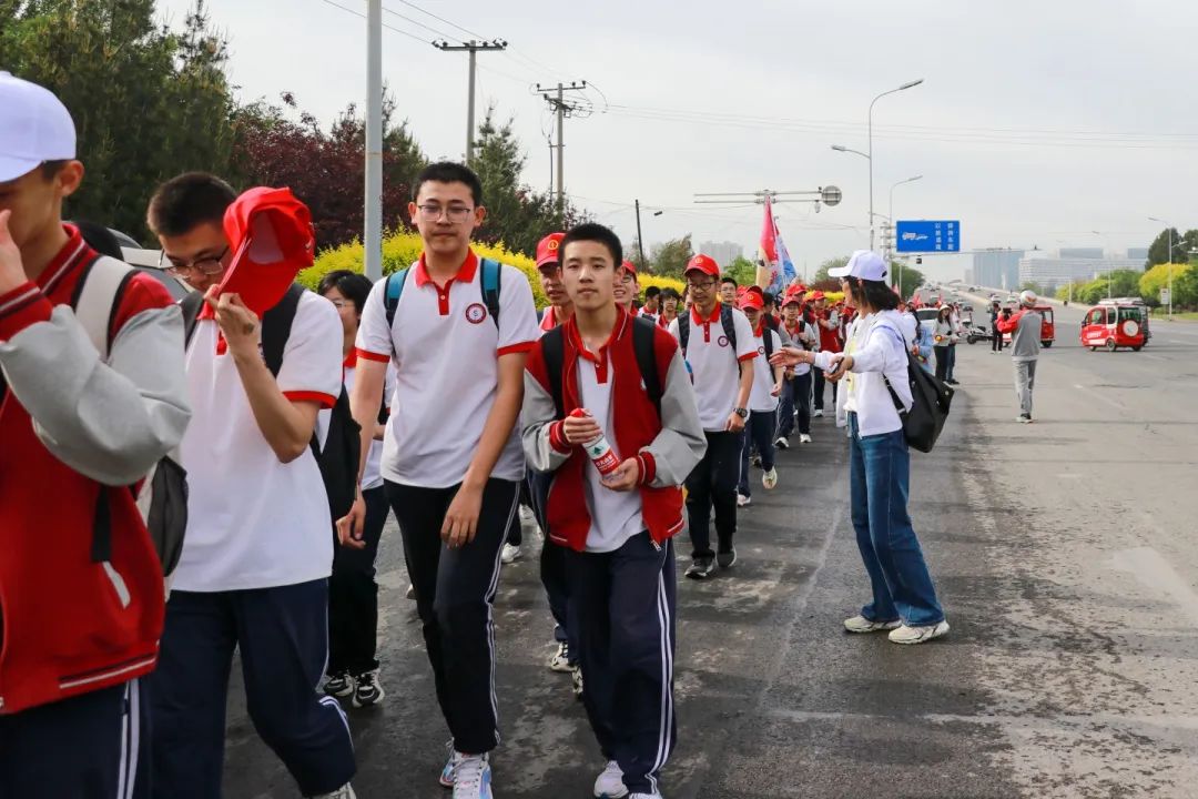 奮進(jìn)新時(shí)代 勵(lì)志青春行丨石家莊私立第一中學(xué)第三屆遠(yuǎn)足活動(dòng)圓滿完成