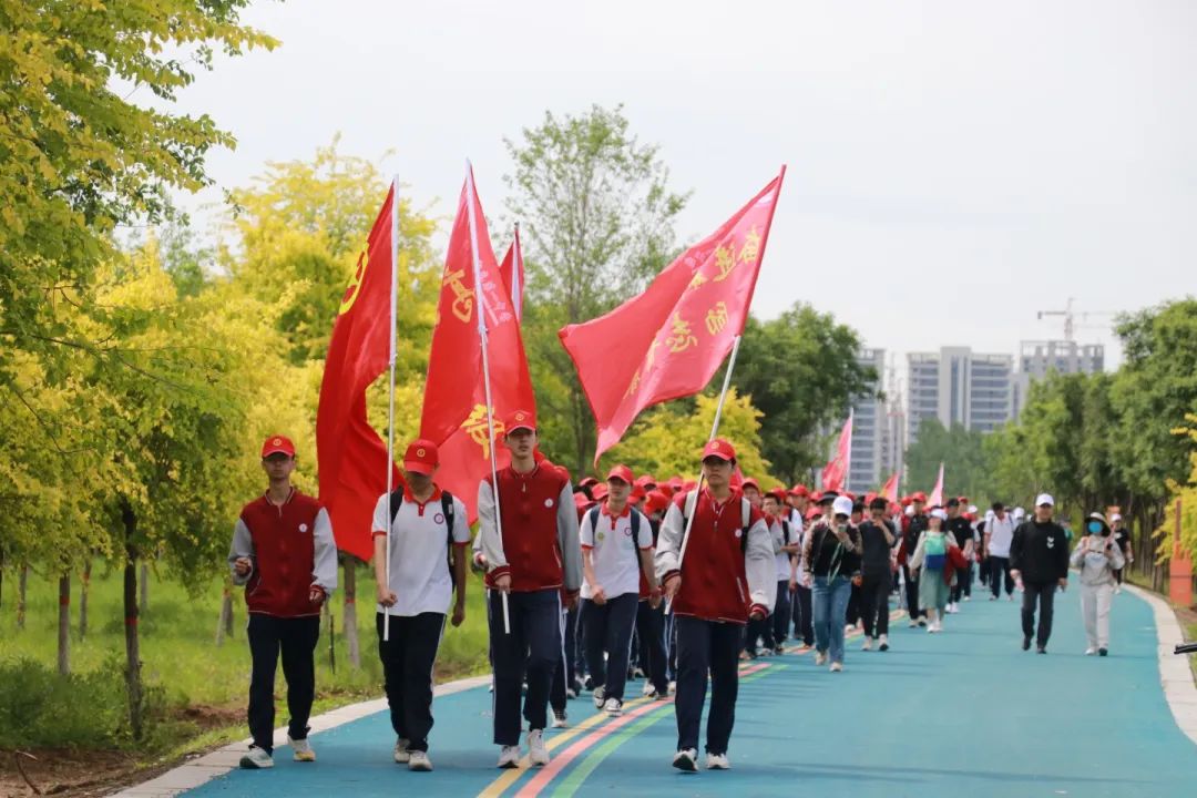 奮進(jìn)新時(shí)代 勵(lì)志青春行丨石家莊私立第一中學(xué)第三屆遠(yuǎn)足活動(dòng)圓滿完成