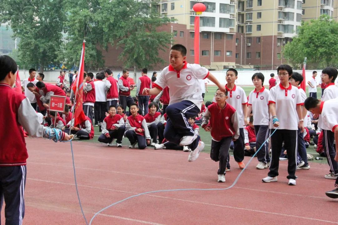 躍動青春 繩采飛揚(yáng)丨初一年級跳繩比賽圓滿落幕