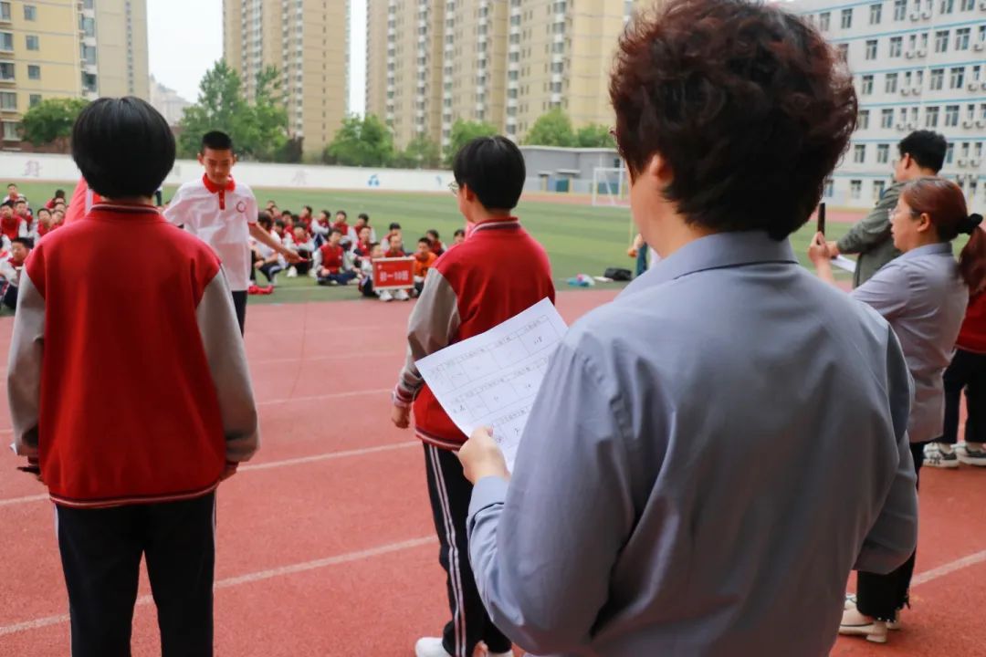 躍動青春 繩采飛揚(yáng)丨初一年級跳繩比賽圓滿落幕