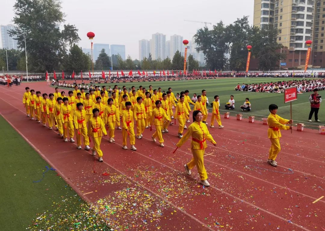 青春激昂展英姿 砥礪自我強(qiáng)體魄丨石家莊私立第一中學(xué)第三屆秋季運(yùn)動(dòng)會(huì)圓滿落幕