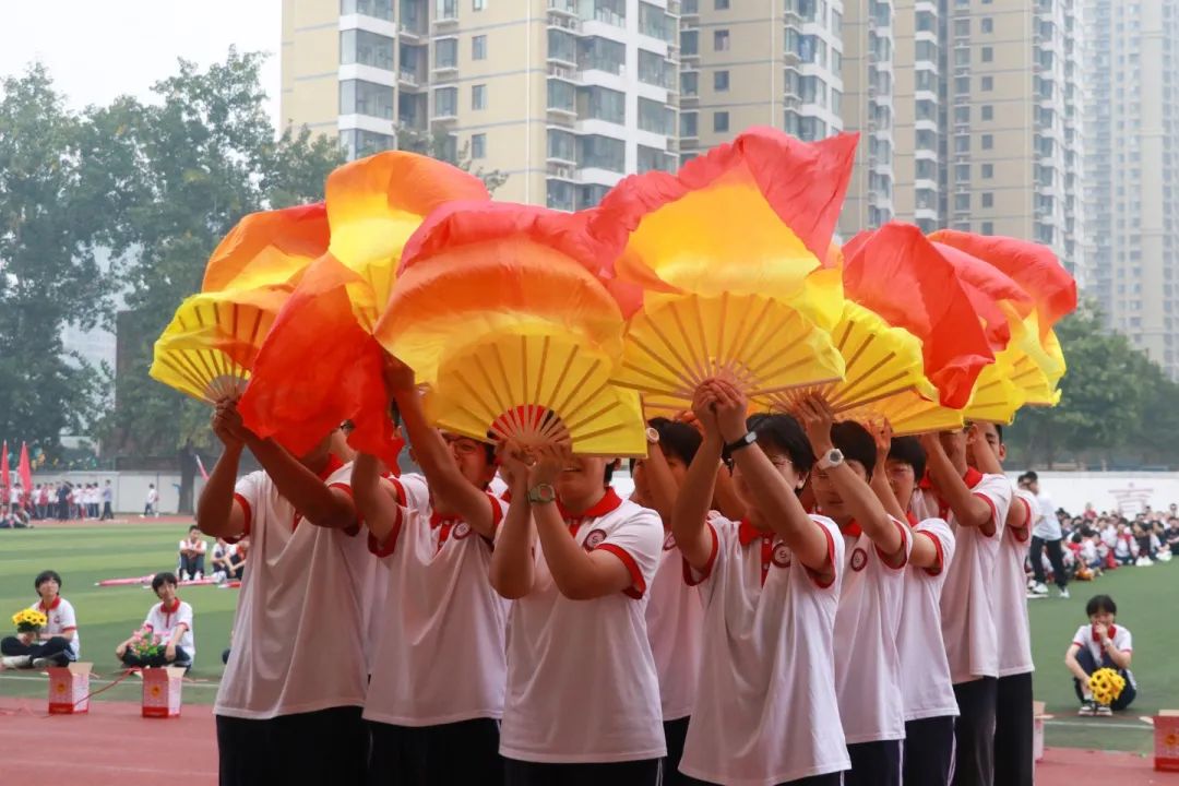 青春激昂展英姿 砥礪自我強(qiáng)體魄丨石家莊私立第一中學(xué)第三屆秋季運(yùn)動(dòng)會(huì)圓滿落幕