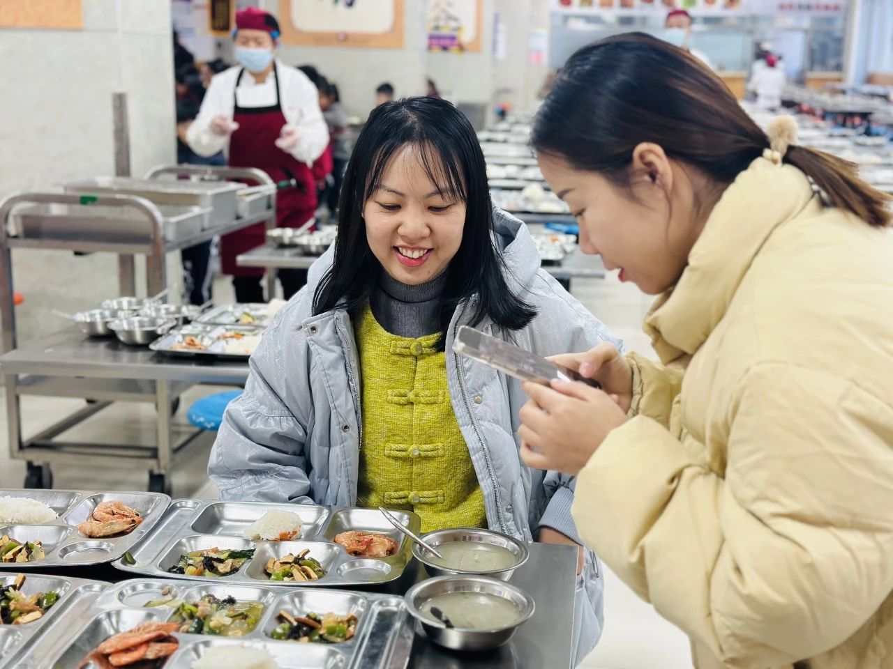 【立小 ? 家校共育】美好“食”光 與愛同在 | 第一學(xué)期家長(zhǎng)陪餐紀(jì)實(shí)