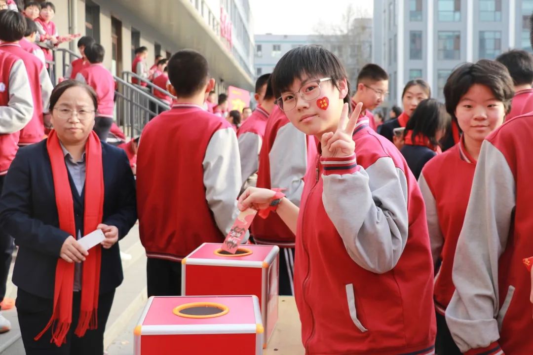 百日競渡 青春啟航丨初三百日誓師燃動學(xué)子夢想