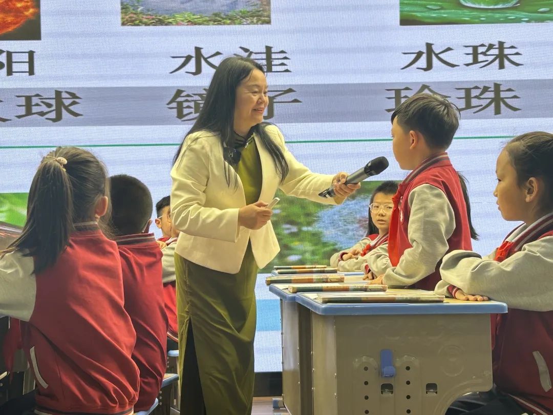 【立小 ? 研修】“名師課堂”2025年全國中小學觀摩課語文專場在我校華彩綻放