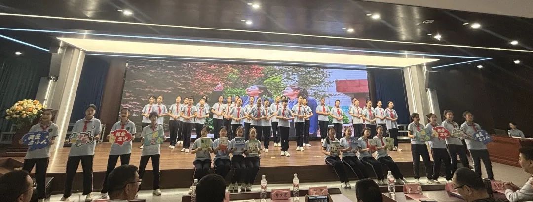 【立小 ? 榮耀】中華詩(shī)園河北朗誦藝術(shù)團(tuán)啟動(dòng)儀式暨河北石家莊辦事處成立儀式在我校華彩開(kāi)啟