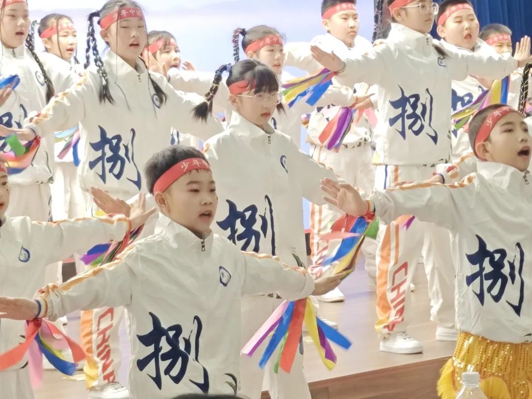 【立小 ? 榮耀】中華詩(shī)園河北朗誦藝術(shù)團(tuán)啟動(dòng)儀式暨河北石家莊辦事處成立儀式在我校華彩開(kāi)啟
