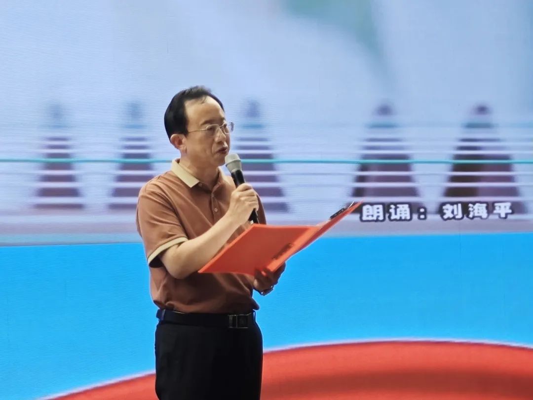 【立小 ? 榮耀】中華詩(shī)園河北朗誦藝術(shù)團(tuán)啟動(dòng)儀式暨河北石家莊辦事處成立儀式在我校華彩開(kāi)啟