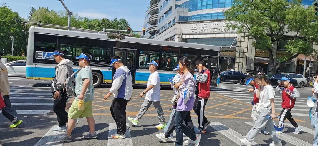 【立小 ? 畢業(yè)】嘿，小俠們的“京”彩旅行來啦~｜小初銜接部畢業(yè)活動紀實