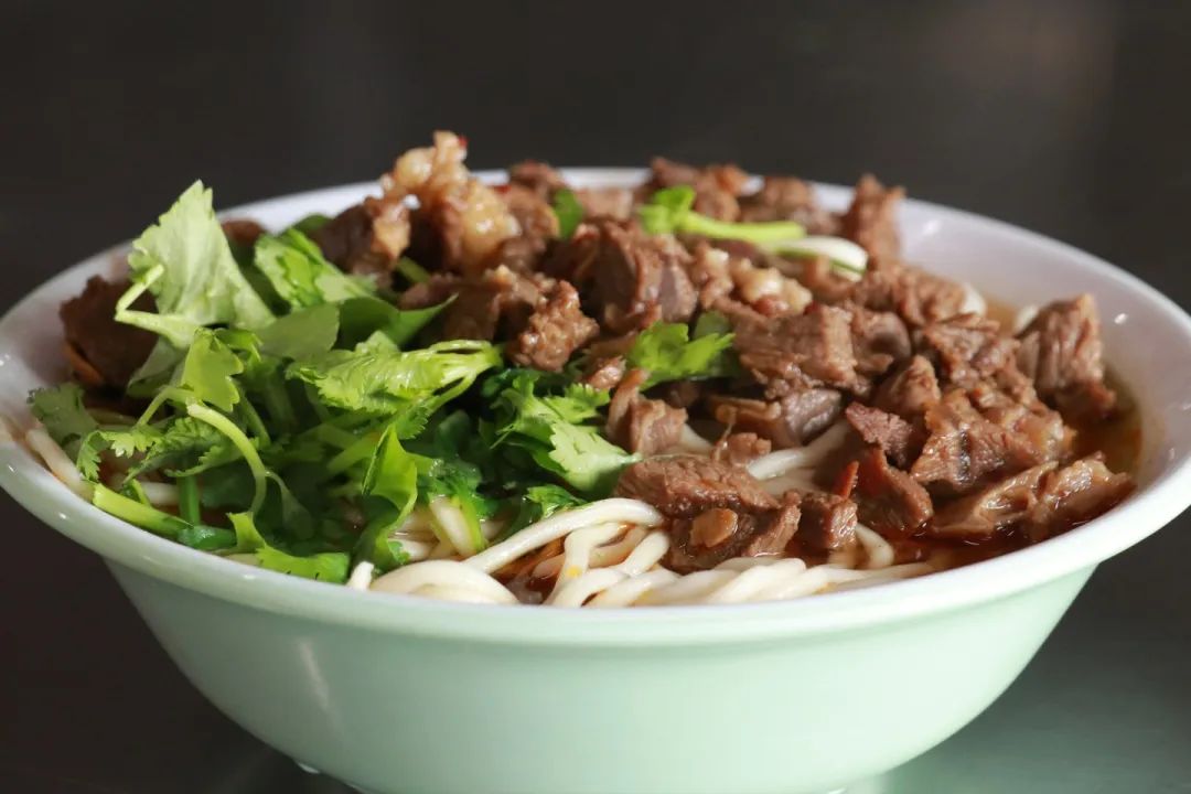 學(xué)生之眼：透視食堂這個“校園味覺魔方”