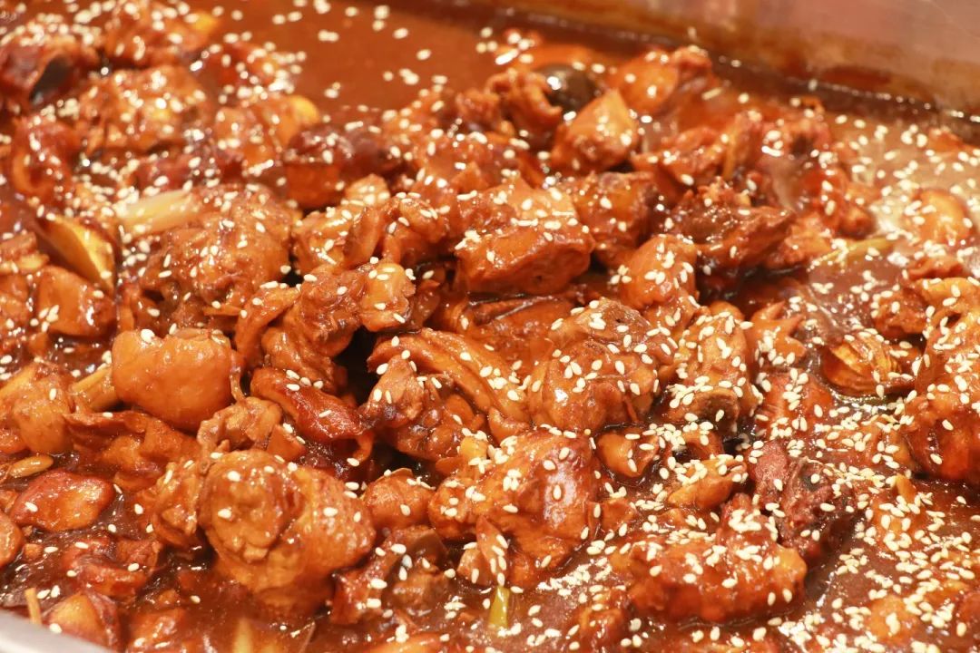 學(xué)生之眼：透視食堂這個“校園味覺魔方”