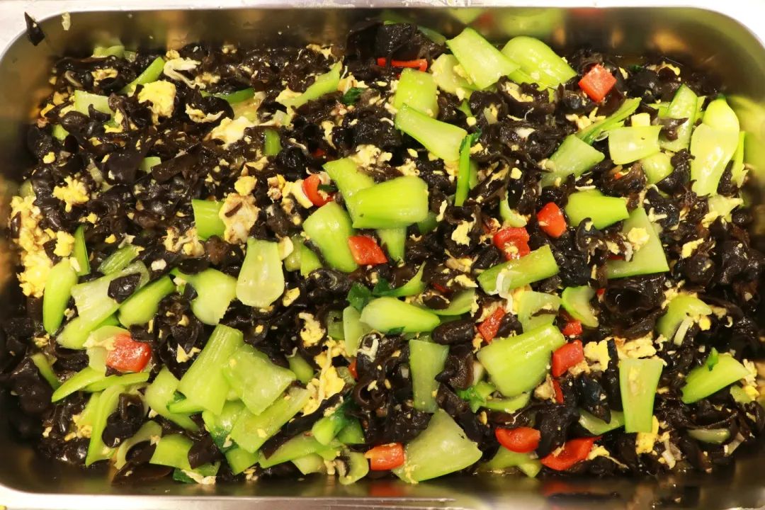 學(xué)生之眼：透視食堂這個“校園味覺魔方”