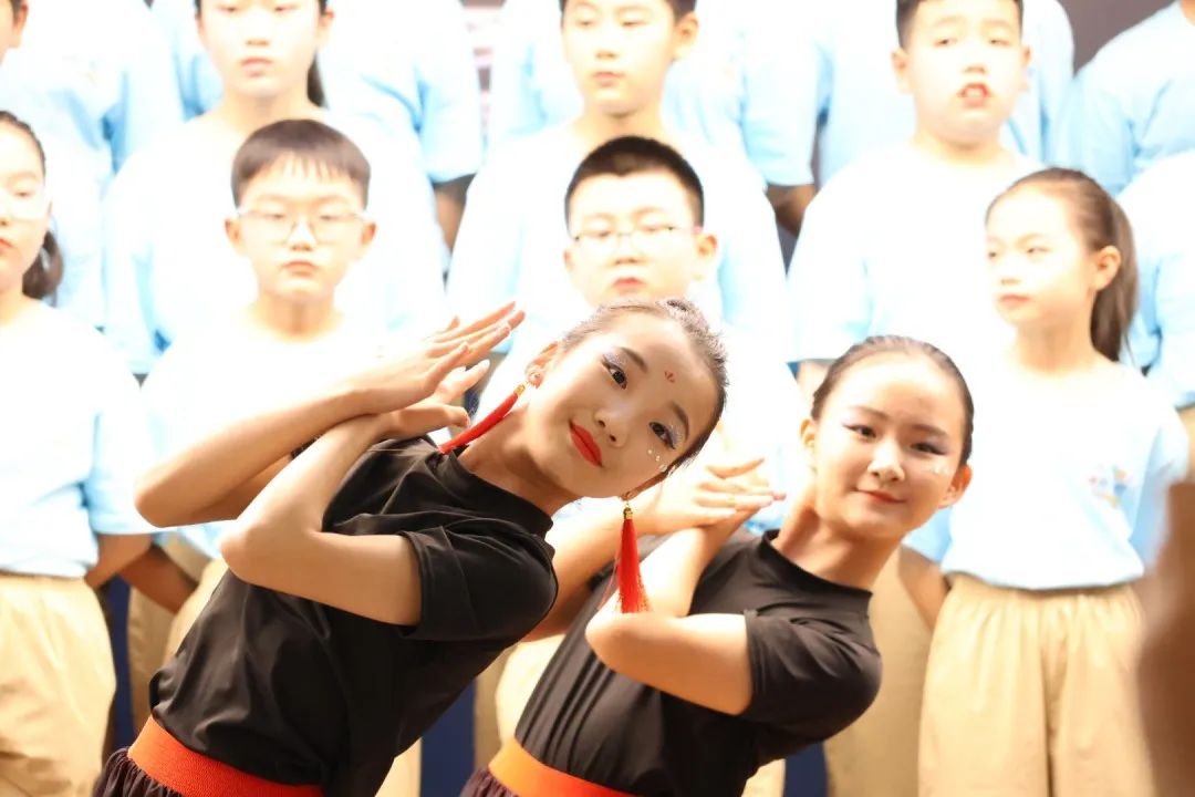 【立小 ? 美育】當(dāng)經(jīng)典名著“活”起來(lái) 看少年如何演繹江湖豪情｜名著項(xiàng)目式學(xué)習(xí)之戲說(shuō)水滸