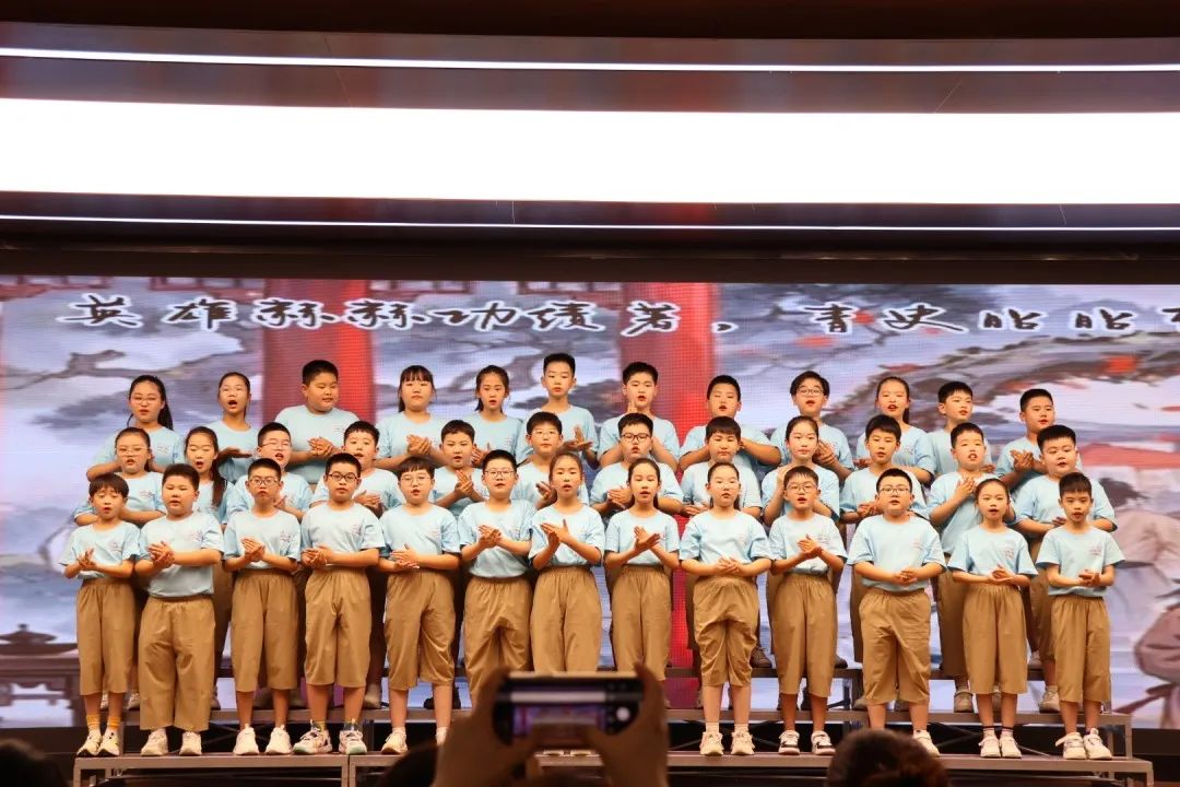 【立小 ? 美育】當(dāng)經(jīng)典名著“活”起來(lái) 看少年如何演繹江湖豪情｜名著項(xiàng)目式學(xué)習(xí)之戲說(shuō)水滸