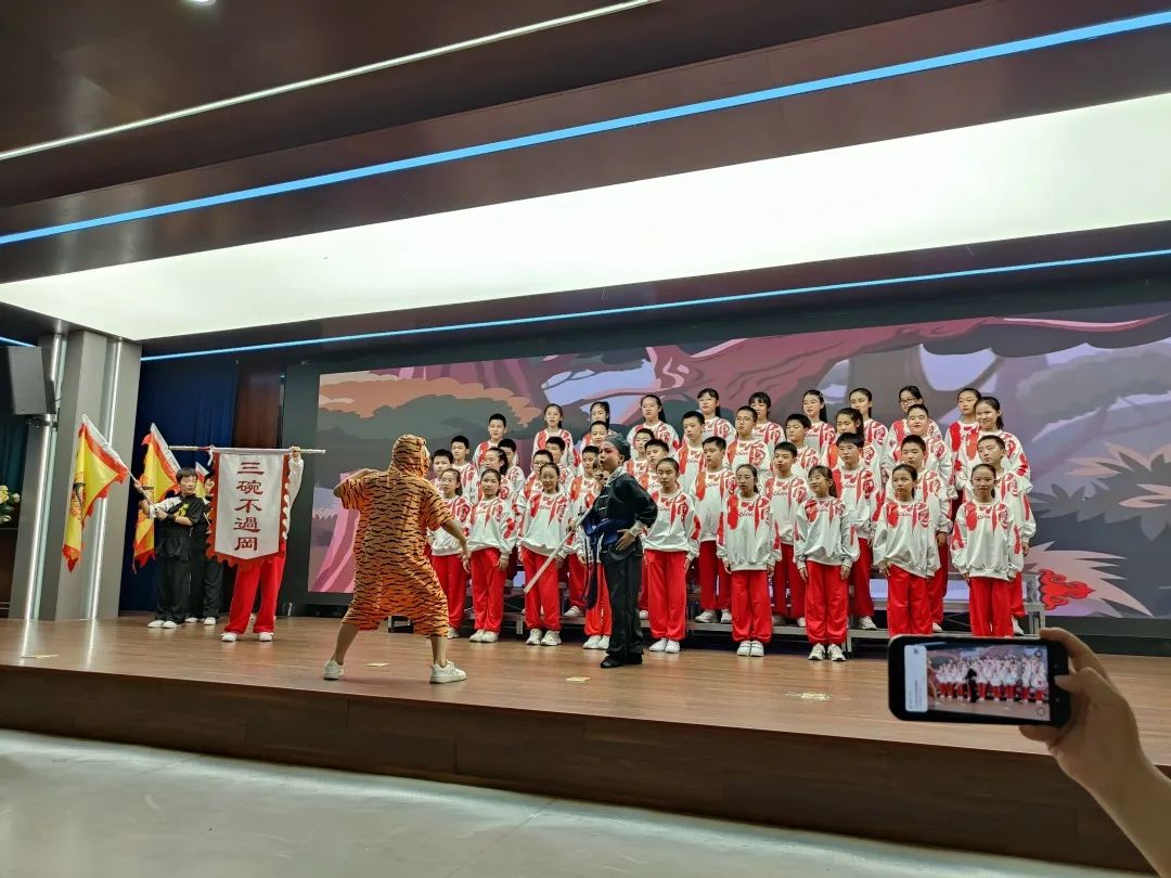 【立小 ? 美育】當(dāng)經(jīng)典名著“活”起來(lái) 看少年如何演繹江湖豪情｜名著項(xiàng)目式學(xué)習(xí)之戲說(shuō)水滸