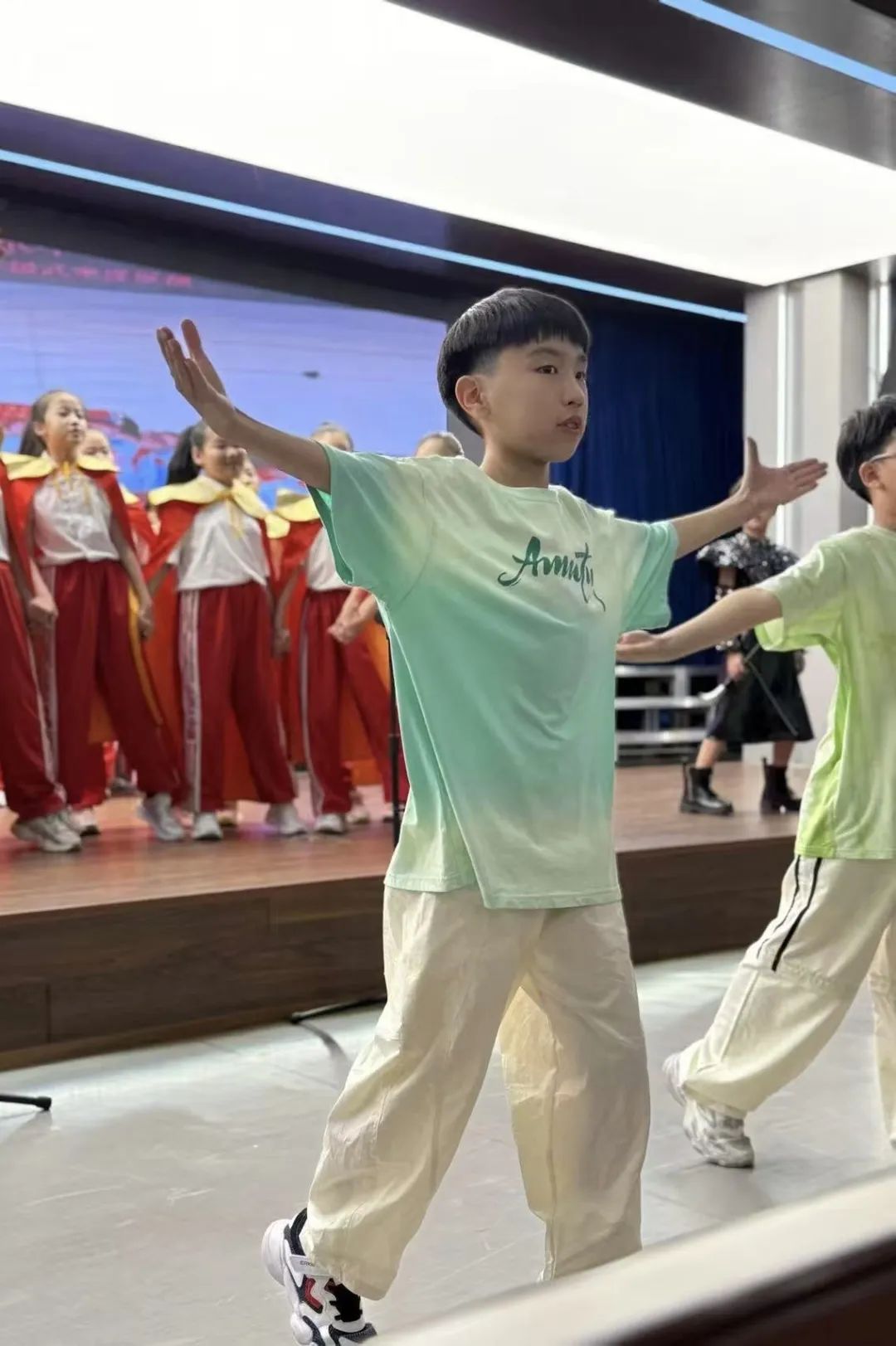 【立小 ? 美育】當(dāng)經(jīng)典名著“活”起來(lái) 看少年如何演繹江湖豪情｜名著項(xiàng)目式學(xué)習(xí)之戲說(shuō)水滸