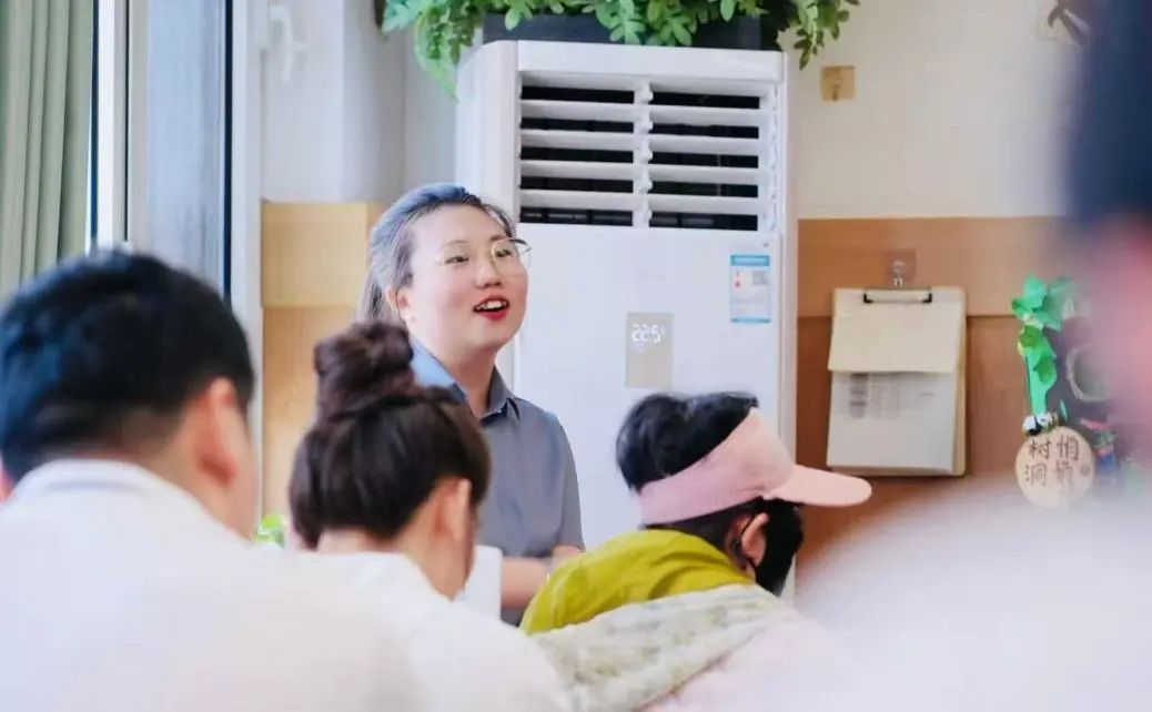 【立小?家校共育】又一種教育智慧！從家長會(huì)開始 | 2024-2025學(xué)年下學(xué)期家長會(huì)溫馨落幕