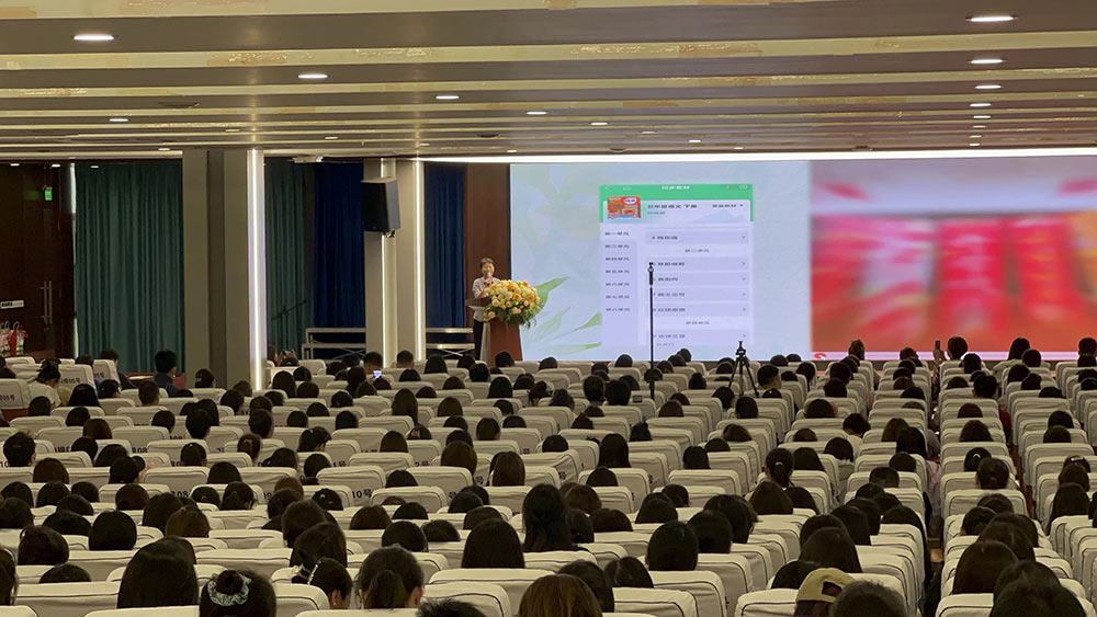 【立小?家校共育】又一種教育智慧！從家長會(huì)開始 | 2024-2025學(xué)年下學(xué)期家長會(huì)溫馨落幕
