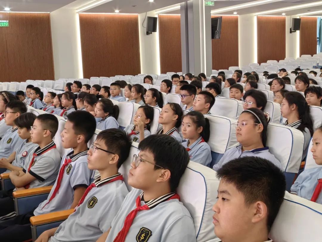 【立小 ? 研修】“名師大課堂”——數(shù)學驅動的智能新紀元