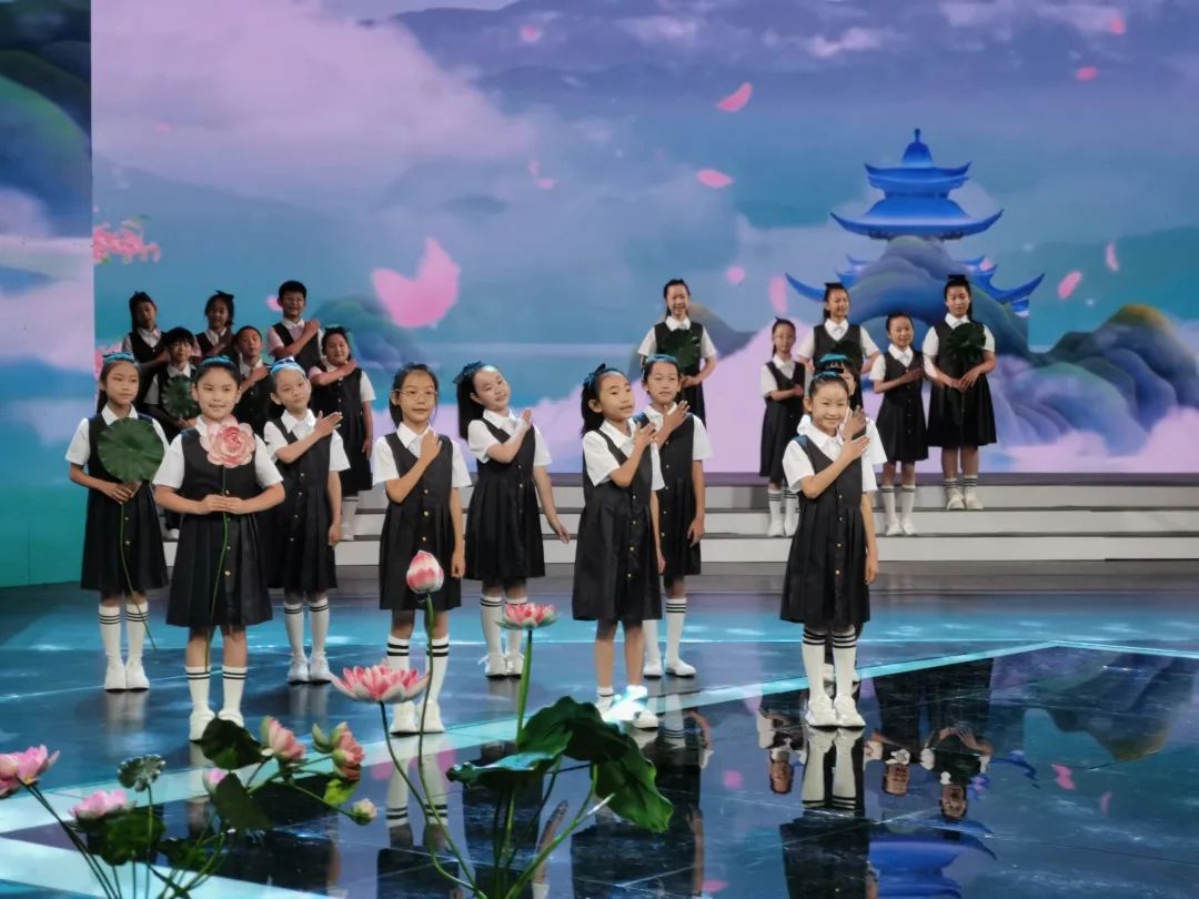 【立小?美育】花開(kāi)六月 童夢(mèng)綻放|立娃參加省臺(tái)六一兒童節(jié)融媒體直播