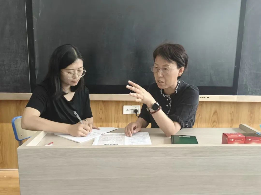【立小 ? 教學(xué)】三尺講臺(tái)竟風(fēng)采 百煉青春綻芳華｜區(qū)教師素質(zhì)賽活動(dòng)紀(jì)實(shí)